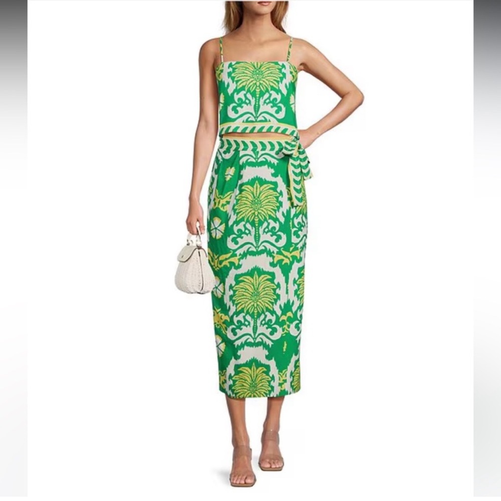 Antonio Melani
Callista Square Neck Blend Printed Coordinating Tank Top - Picture 2 of 7